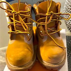 Toddler timberlands. (Butters)